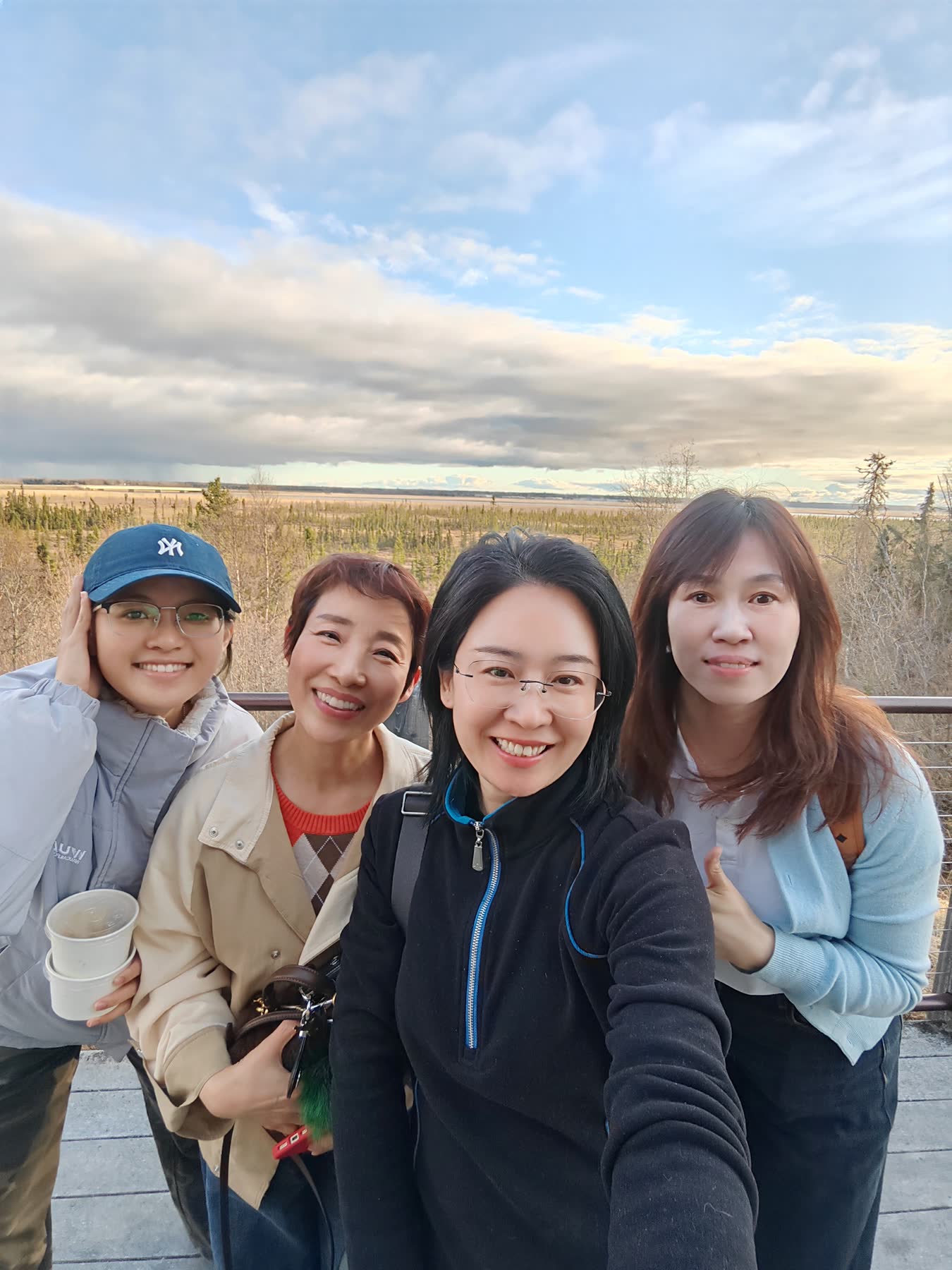 途洋团队与美方雇主户外合影